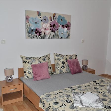 Apartman Luka Kastela Exterior photo