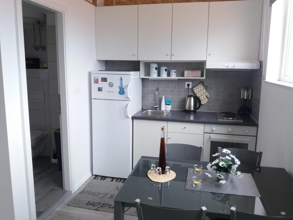 Apartman Luka Kastela Exterior photo