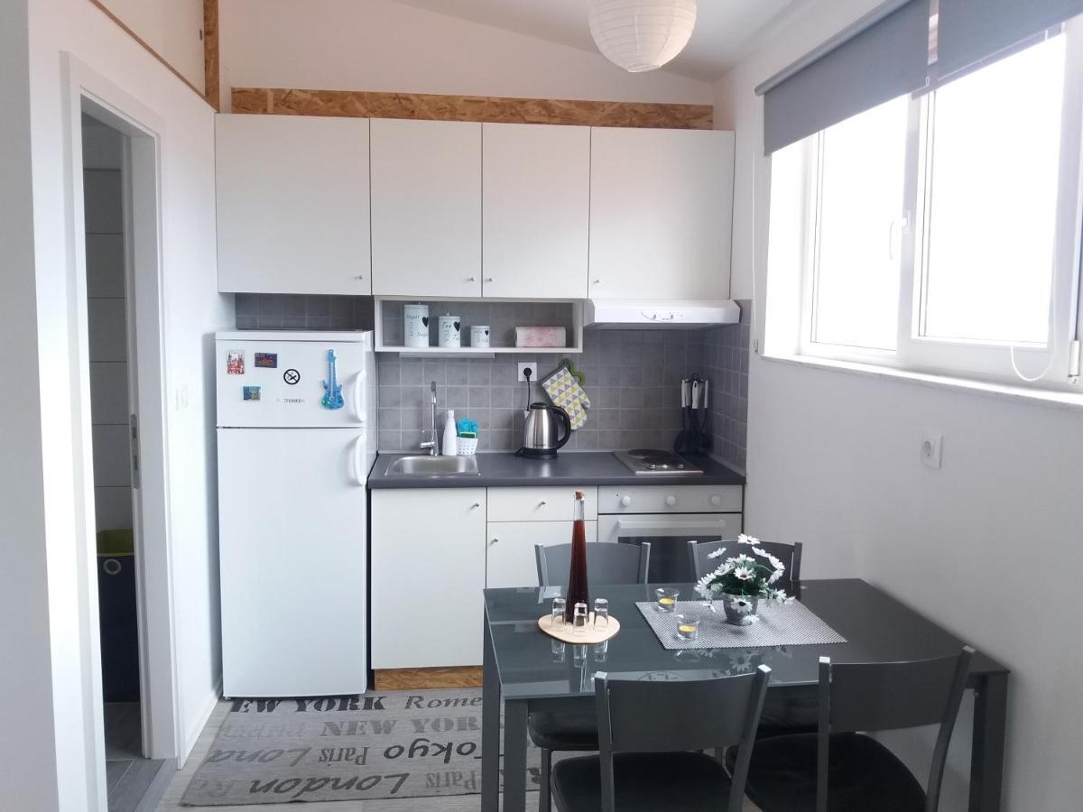 Apartman Luka Kastela Exterior photo