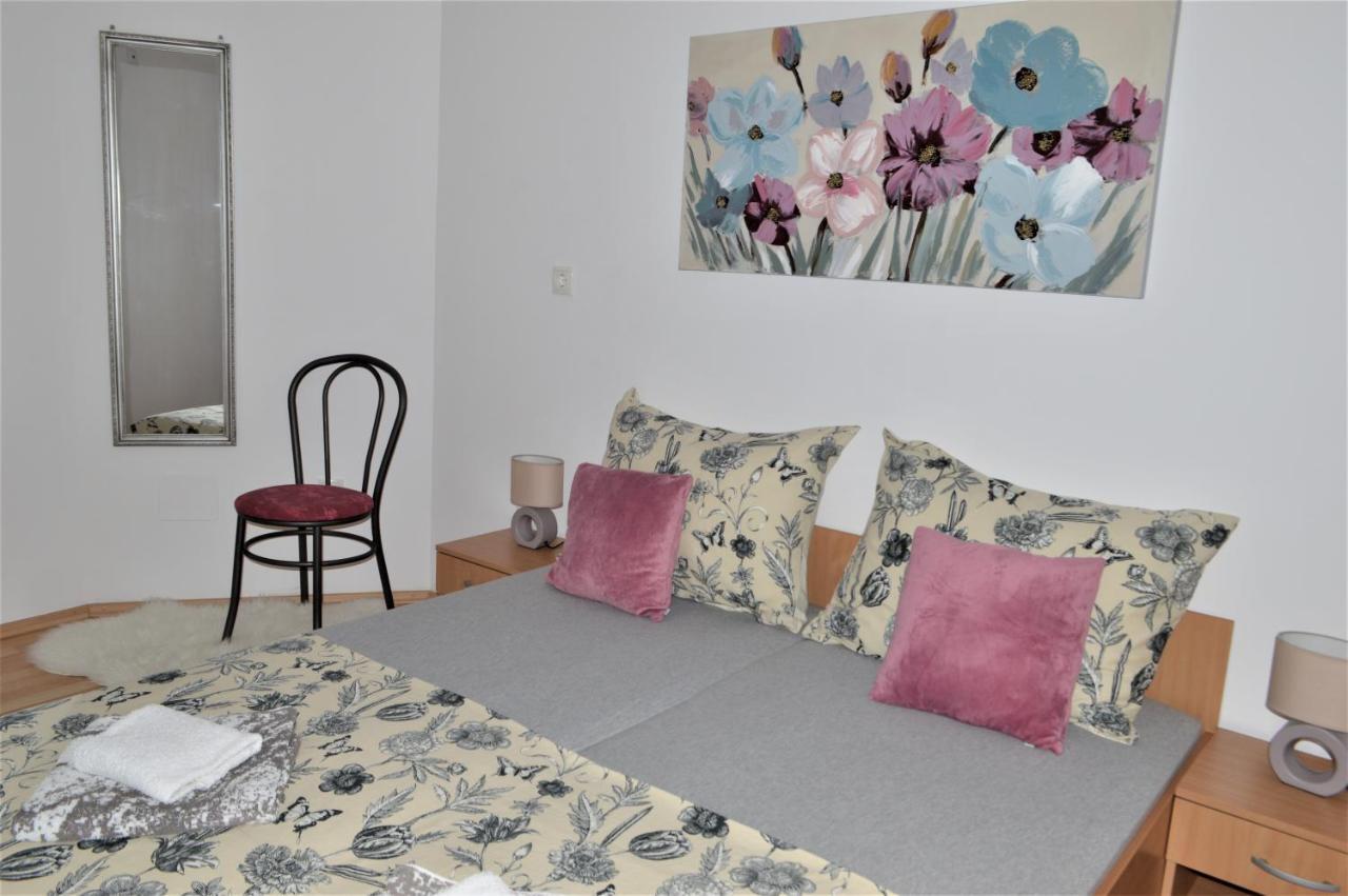 Apartman Luka Kastela Exterior photo